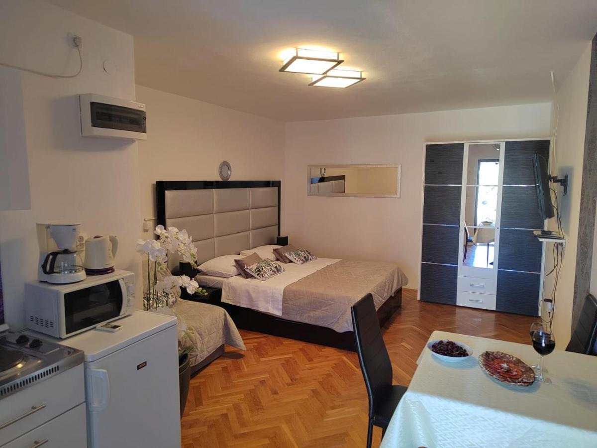 Apartment Mladenka Visnjik Zadar Exterior photo